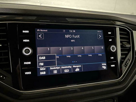 Volkswagen T-Roc 1.5 TSI Sport R-Line Pano CarPlay ACC NAP