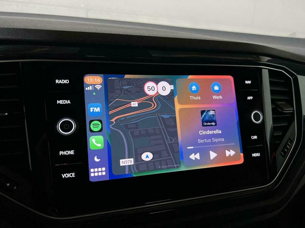 Volkswagen T-Roc 1.5 TSI Sport R-Line Pano CarPlay ACC NAP