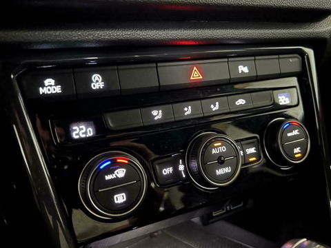 Volkswagen T-Roc 1.5 TSI Sport R-Line Pano CarPlay ACC NAP