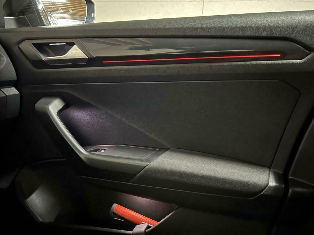 Volkswagen T-Roc 1.5 TSI Sport R-Line Pano CarPlay ACC NAP