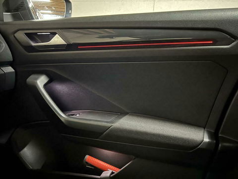 Volkswagen T-Roc 1.5 TSI Sport R-Line Pano CarPlay ACC NAP