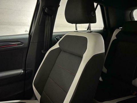 Volkswagen T-Roc 1.5 TSI Sport R-Line Pano CarPlay ACC NAP