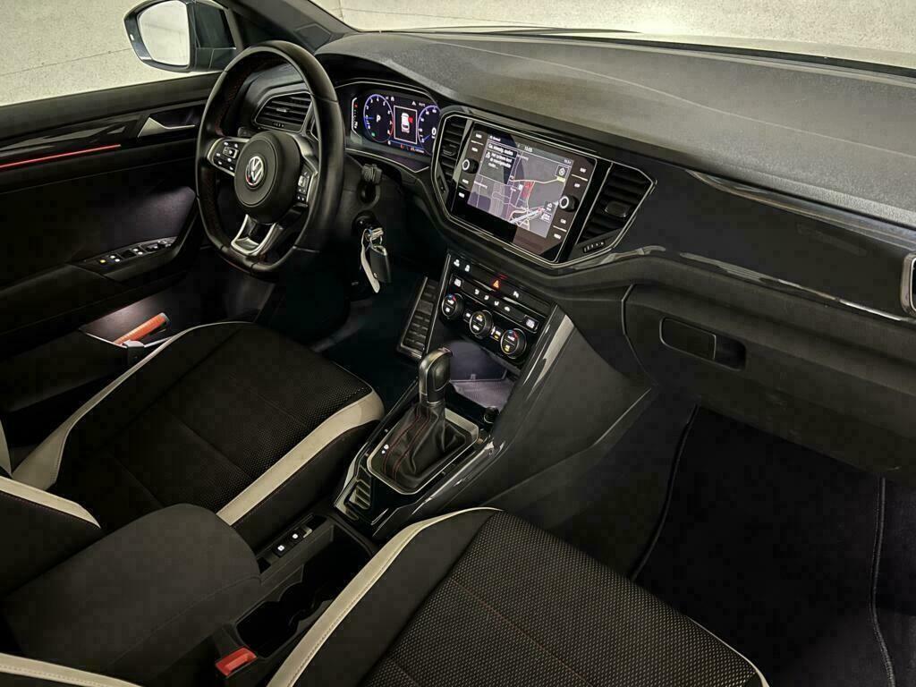 Volkswagen T-Roc 1.5 TSI Sport R-Line Pano CarPlay ACC NAP
