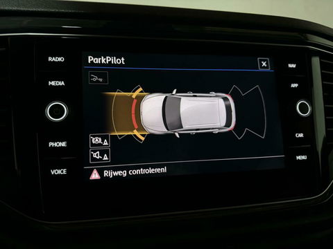 Volkswagen T-Roc 1.5 TSI Sport R-Line Pano CarPlay ACC NAP