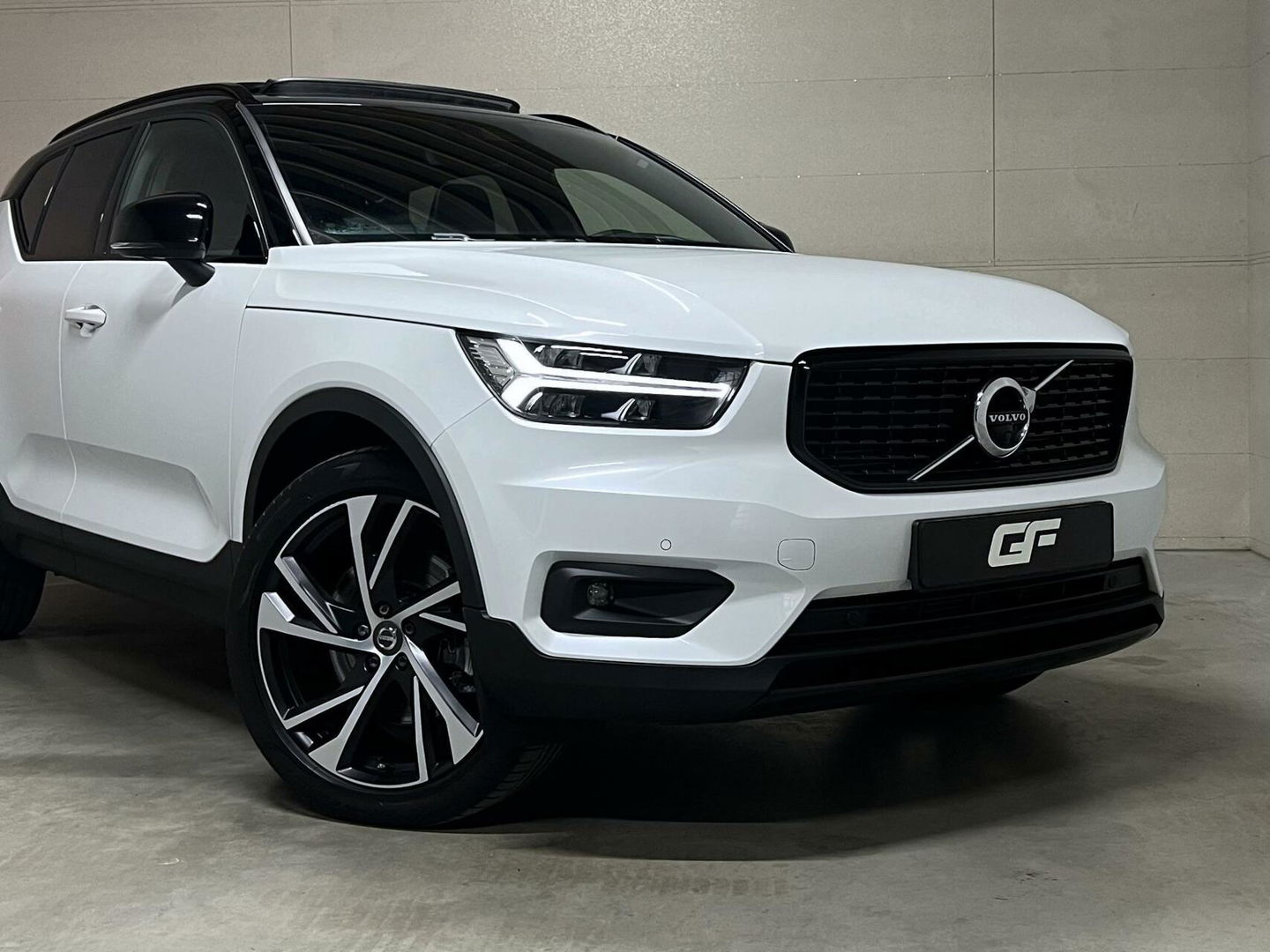 Volvo XC40 1.5 T5 Recharge R-Design Pano Navi Camera Cruise