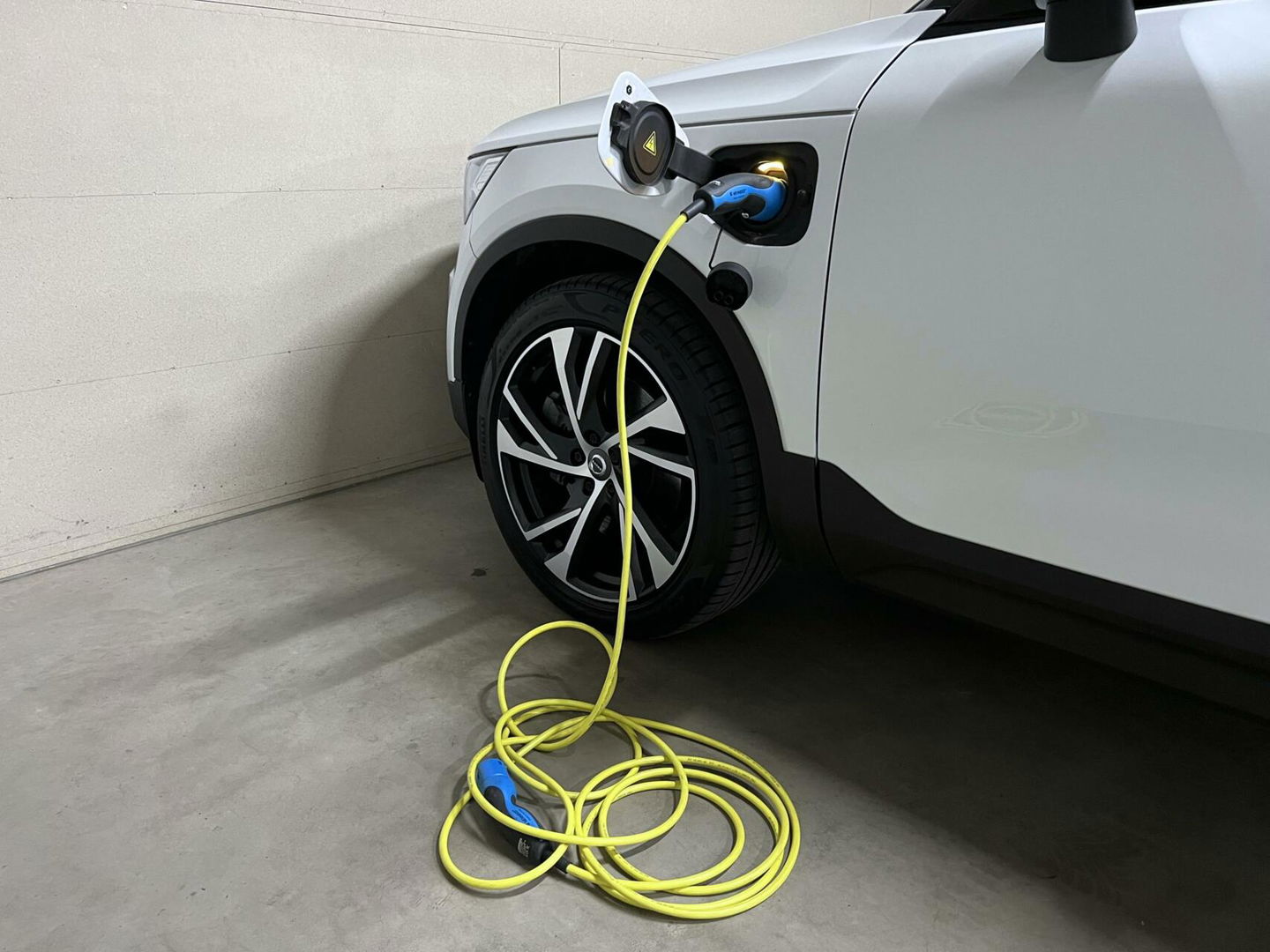 Volvo XC40 1.5 T5 Recharge R-Design Pano Navi Camera Cruise