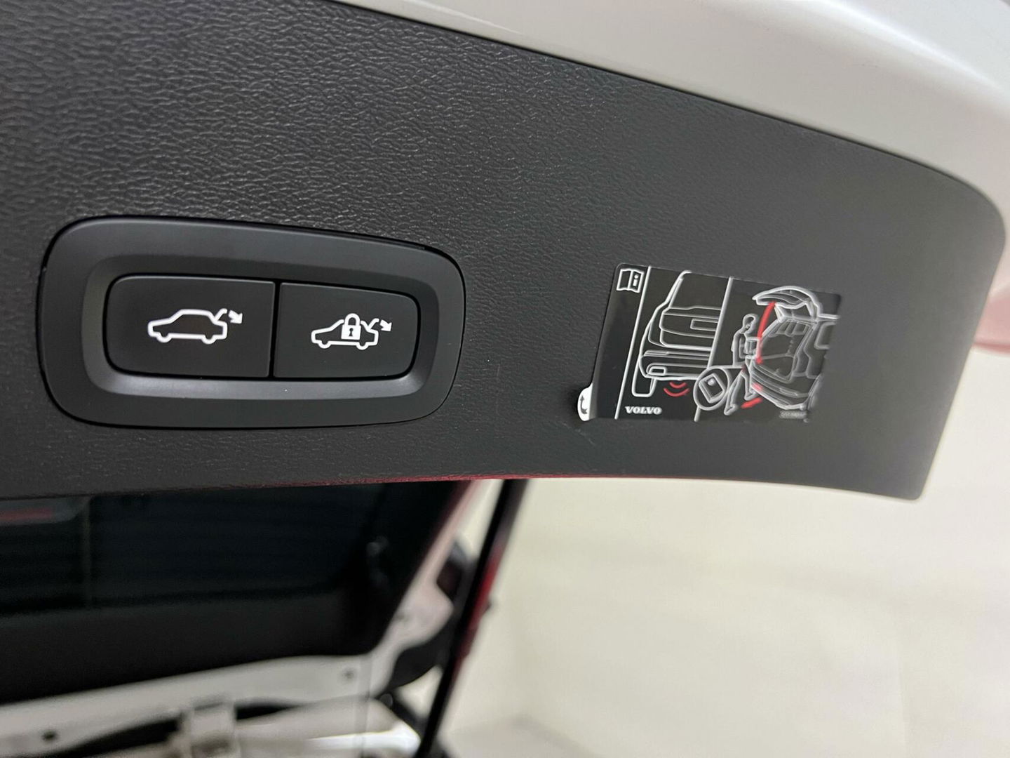 Volvo XC40 1.5 T5 Recharge R-Design Pano Navi Camera Cruise