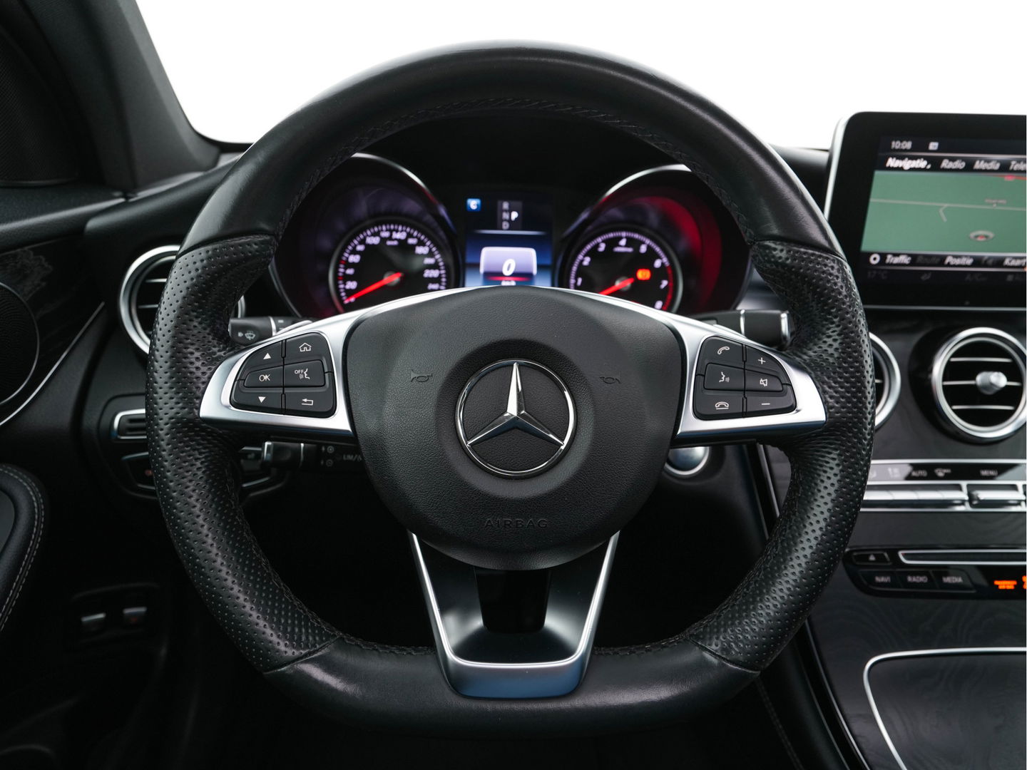 Mercedes-Benz GLC 250 4MATIC Premium AMG-Sportpack Aut. *PANO | LEATHER-MICROFIBRE | FULL-LED | BLINDSPOT | SPORT-SEATS | NAVI-FULLMAP | CAMERA | SHIFT-PADDLES | AMBIENT-LIGHT | HEATED-SEATS | TOWBAR | 19''ALU*