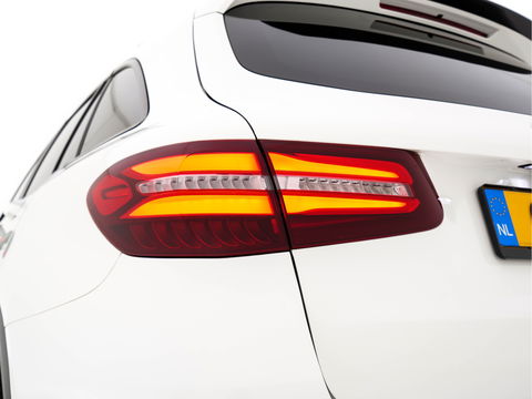 Mercedes-Benz GLC 250 4MATIC Premium AMG-Sportpack Aut. *PANO | LEATHER-MICROFIBRE | FULL-LED | BLINDSPOT | SPORT-SEATS | NAVI-FULLMAP | CAMERA | SHIFT-PADDLES | AMBIENT-LIGHT | HEATED-SEATS | TOWBAR | 19''ALU*