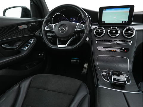 Mercedes-Benz GLC 250 4MATIC Premium AMG-Sportpack Aut. *PANO | LEATHER-MICROFIBRE | FULL-LED | BLINDSPOT | SPORT-SEATS | NAVI-FULLMAP | CAMERA | SHIFT-PADDLES | AMBIENT-LIGHT | HEATED-SEATS | TOWBAR | 19''ALU*
