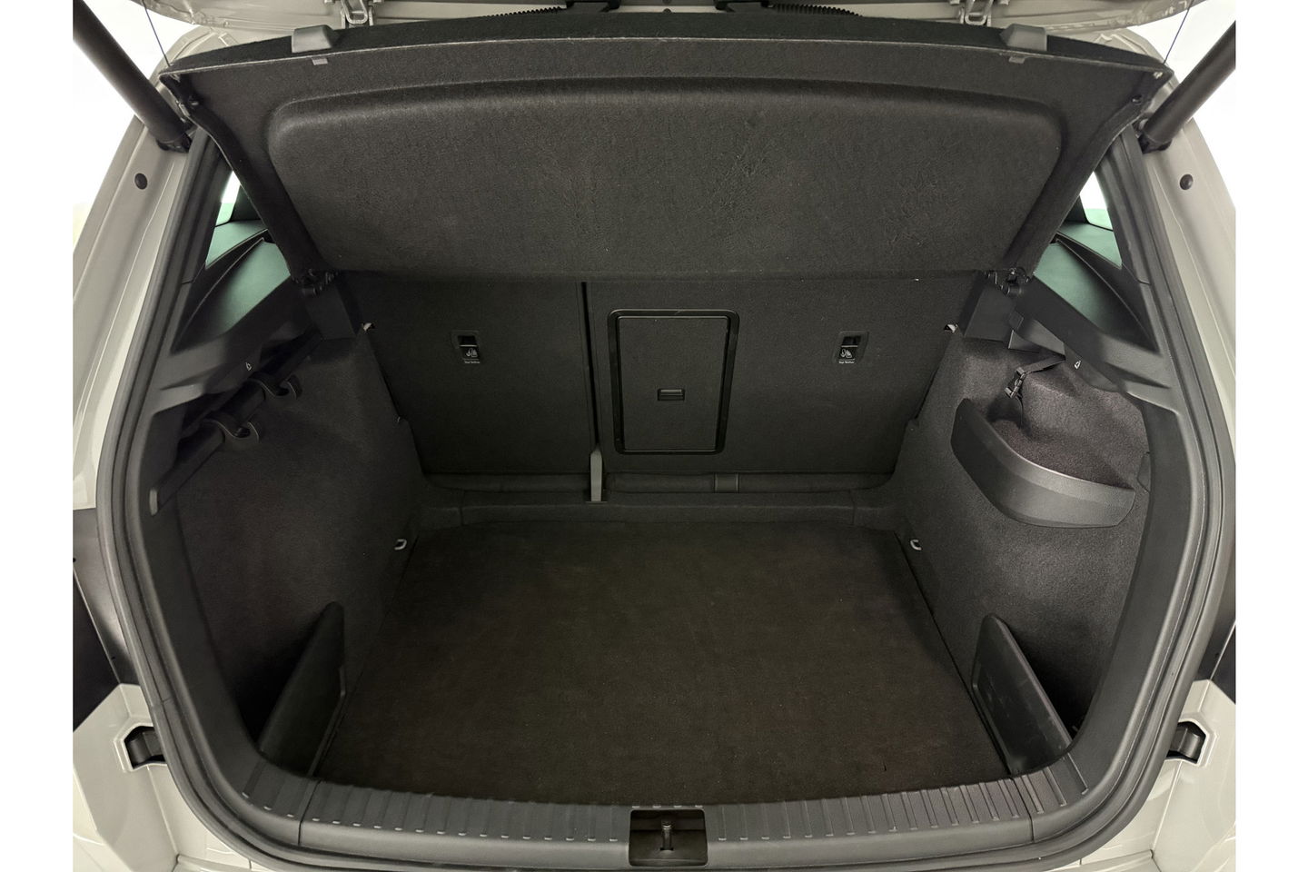 Škoda Karoq 1.5 TSI ACT 150PK Sportline Business Pano Sfeer Carplay Virtual Camera LED Clima Cruise Navi PDC 19''LMV