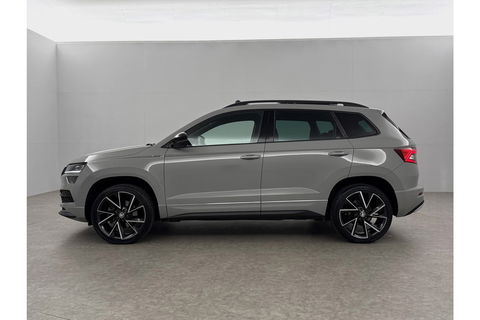 Škoda Karoq 1.5 TSI ACT 150PK Sportline Business Pano Sfeer Carplay Virtual Camera LED Clima Cruise Navi PDC 19''LMV