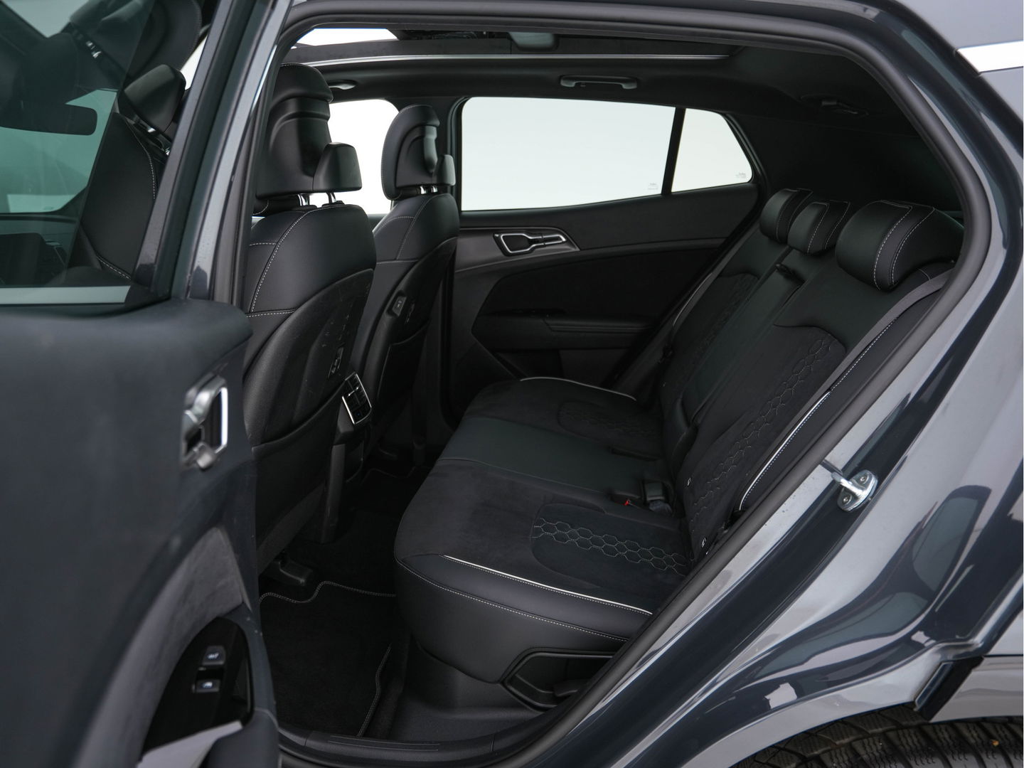 Kia Sportage 1.6 T-GDi Hybrid GT-Line Aut. *PANO | LEATHER-ALCANTARA | ADAPTIVE-CRUISE | FULL-LED | LEATHER-MICROFIBRE | SPORT-SEATS | WIDE-SCREEN-COCKPIT | BLINDSPOT | NAVI-FULLMAP | DAB+ | CAMERA | ECC | HEATED-SEATS | SHIFT-PA