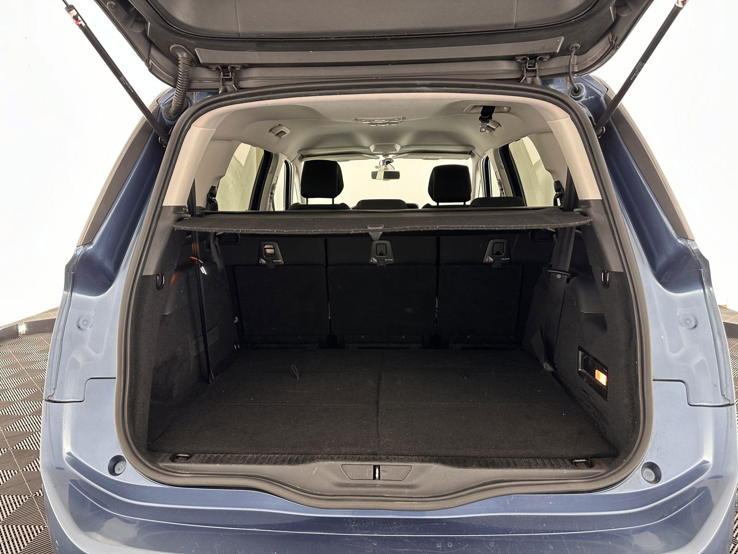 Citroën Grand C4 Picasso 1.6 BlueHDi Shine [ 7-Pers ] *NAVI-FULLMAP | DIGI-COCKPIT | CAMERA | COMFORT-SEATS | KEYLESS | ECC | TOWBAR | PDC | CRUISE | 17''ALU*