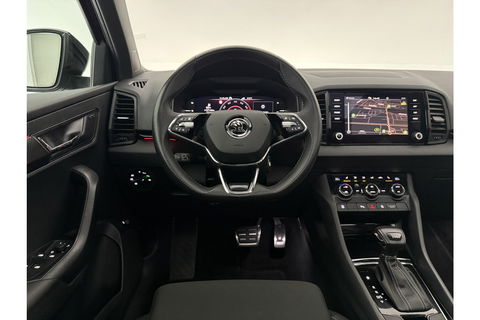 Škoda Karoq 1.5 TSI ACT 150PK Sportline Business DSG Pano Sfeer Trekhaak LED Virtual Camera Carplay Clima Cruise Navi PDC 19"LMV