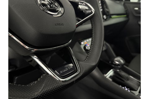 Škoda Karoq 1.5 TSI ACT 150PK Sportline Business DSG Pano Sfeer Trekhaak LED Virtual Camera Carplay Clima Cruise Navi PDC 19"LMV