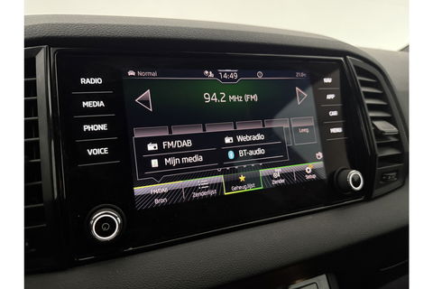Škoda Karoq 1.5 TSI ACT 150PK Sportline Business DSG Pano Sfeer Trekhaak LED Virtual Camera Carplay Clima Cruise Navi PDC 19"LMV