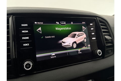 Škoda Karoq 1.5 TSI ACT 150PK Sportline Business DSG Pano Sfeer Trekhaak LED Virtual Camera Carplay Clima Cruise Navi PDC 19"LMV