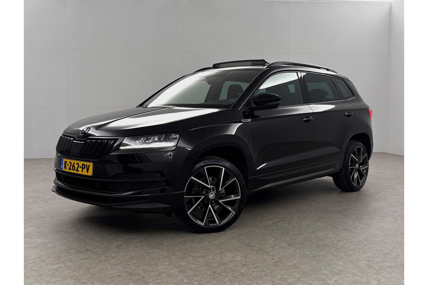 Škoda Karoq 1.5 TSI ACT 150PK Sportline Business DSG Pano Sfeer Trekhaak LED Virtual Camera Carplay Clima Cruise Navi PDC 19"LMV