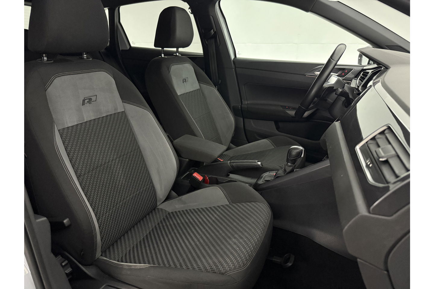 Volkswagen Polo 1.6 TDI Highline R-Line DSG Camera Virtual LED Clima Cruise Navi PDC 18''LMV Stoelverw.