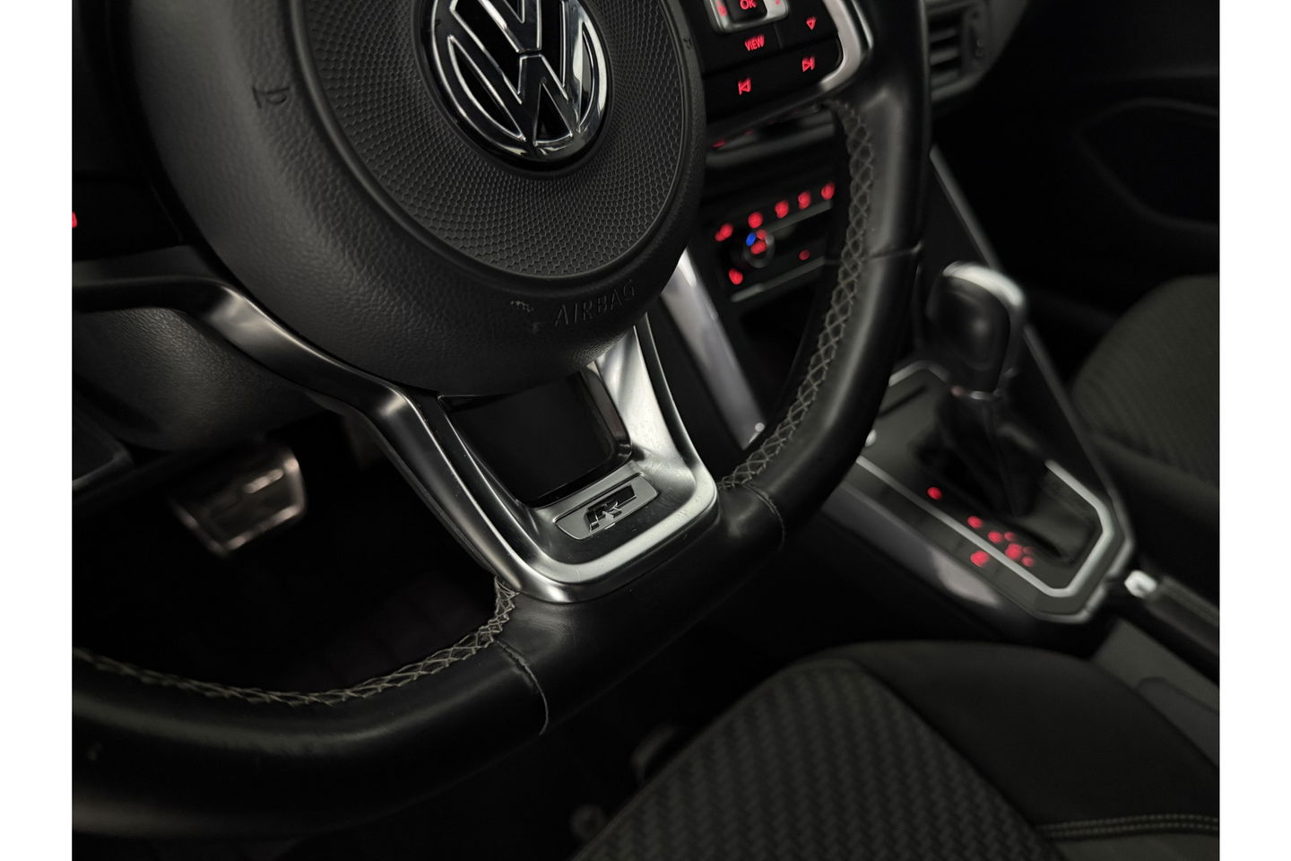 Volkswagen Polo 1.6 TDI Highline R-Line DSG Camera Virtual LED Clima Cruise Navi PDC 18''LMV Stoelverw.
