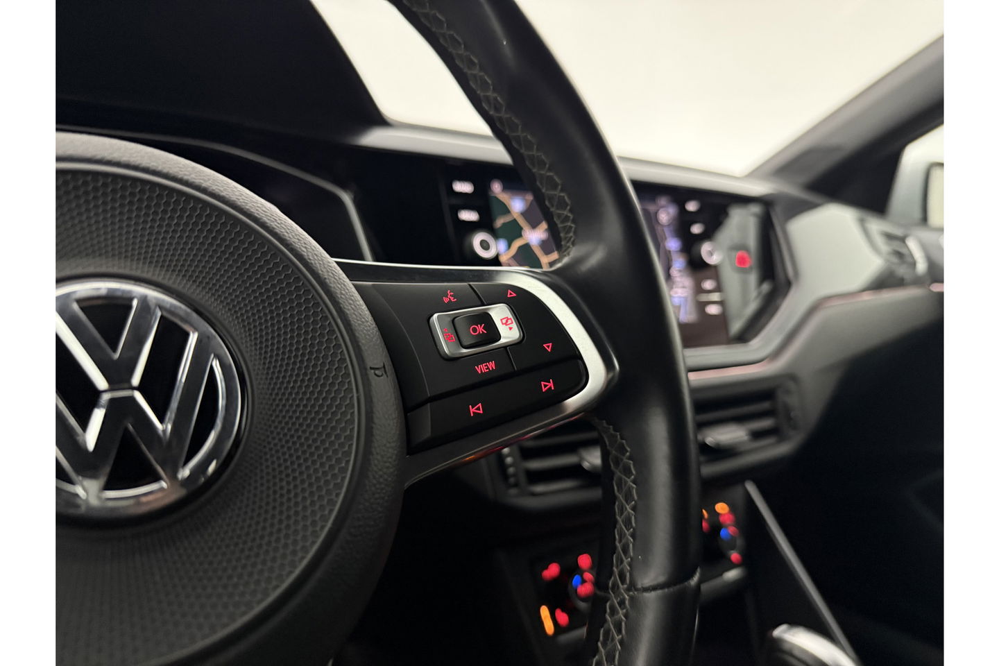 Volkswagen Polo 1.6 TDI Highline R-Line DSG Camera Virtual LED Clima Cruise Navi PDC 18''LMV Stoelverw.
