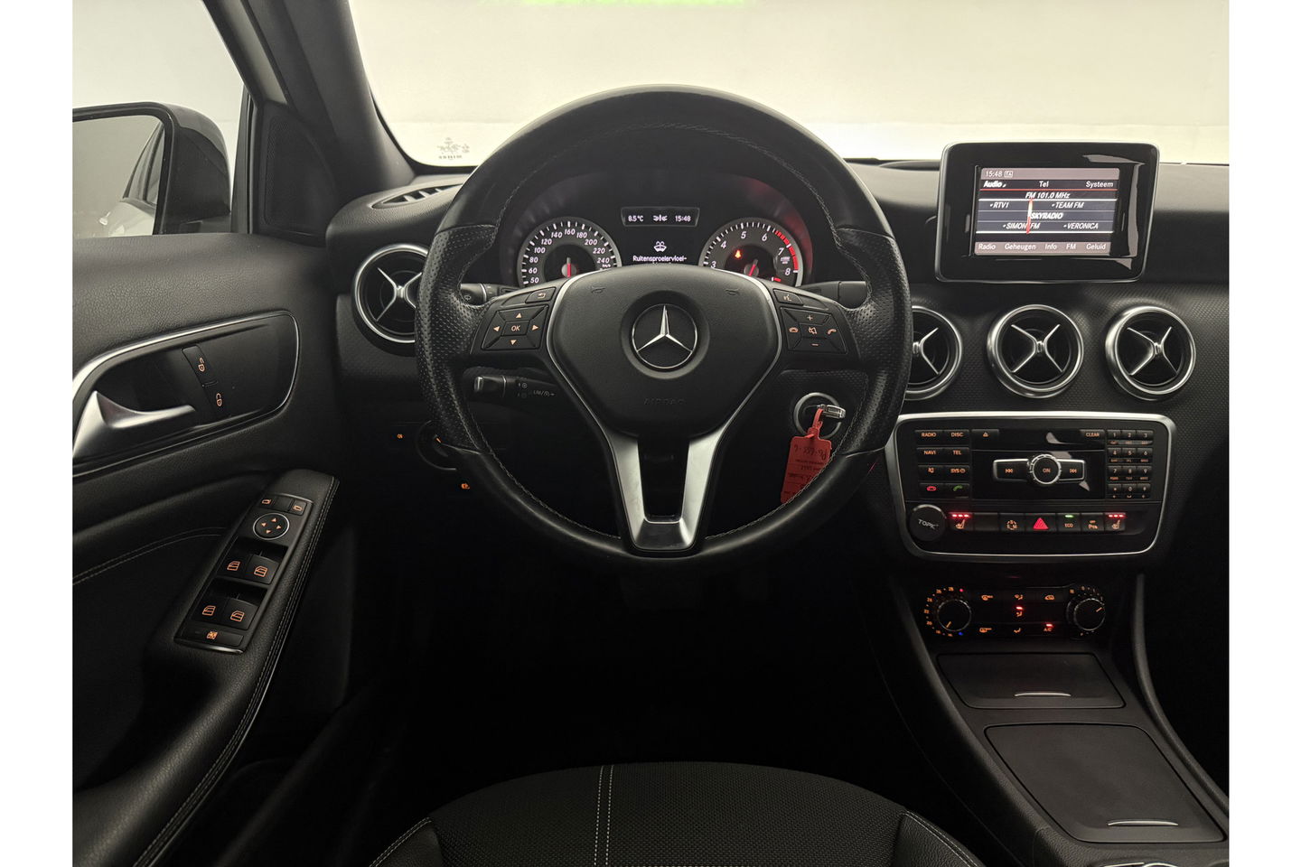 Mercedes-Benz A-Klasse 180 Ambition Automaat Clima LED Cruise PDC 18"LMV