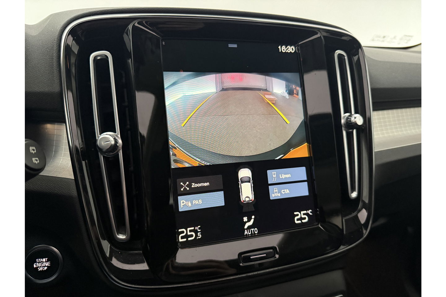 Volvo XC40 1.5 T5 Recharge Inscription 262PK Hybride Pano Virtual LED Carplay Cruise Clima Navi PDC 19''LMV