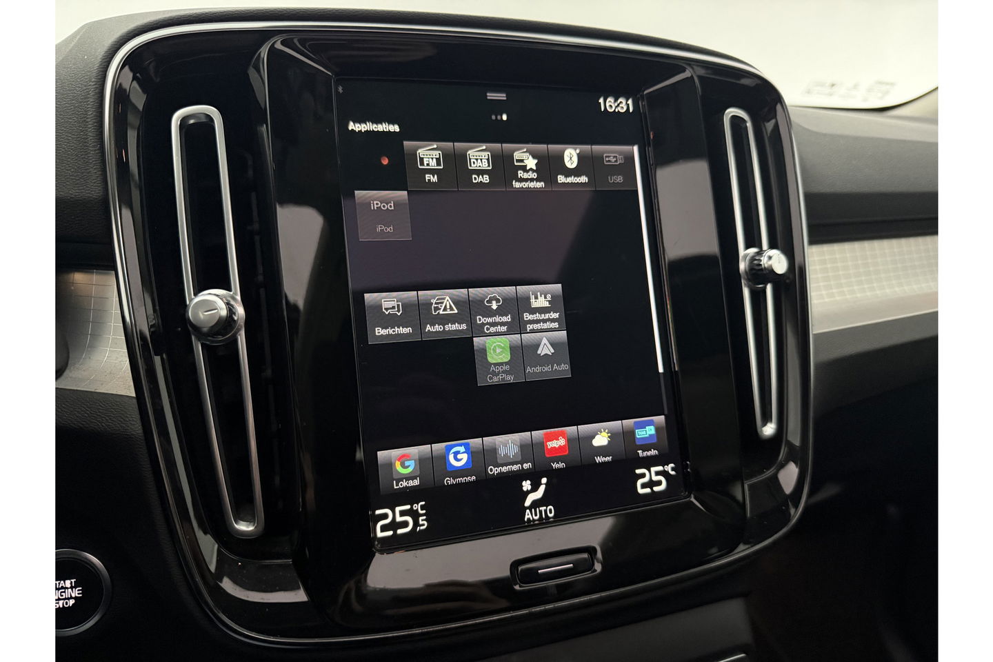 Volvo XC40 1.5 T5 Recharge Inscription 262PK Hybride Pano Virtual LED Carplay Cruise Clima Navi PDC 19''LMV
