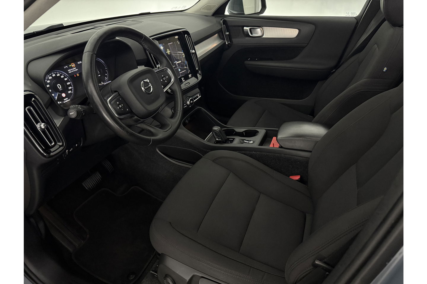 Volvo XC40 1.5 T5 Recharge Inscription 262PK Hybride Pano Virtual LED Carplay Cruise Clima Navi PDC 19''LMV