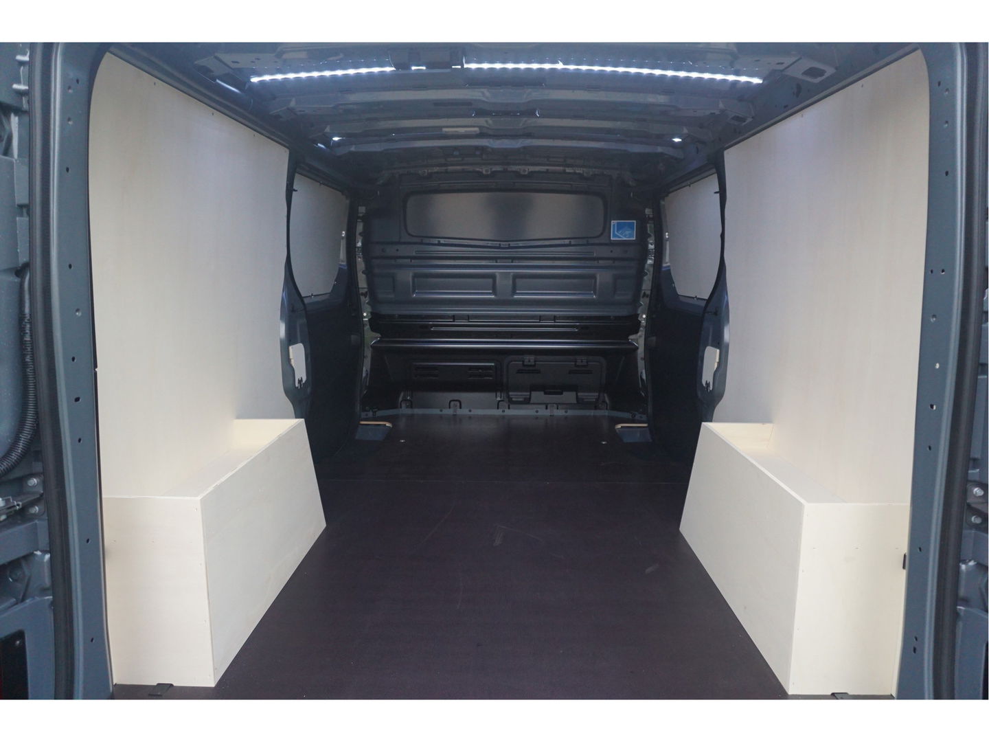 Renault Trafic 170PK L2H1 URBAN EDITION EDC AUT BPM VRIJ!! Navi, 18" LM, Betimmering, Trekhaak, 2x Schuifdeur!! NR. 475