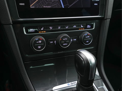 Volkswagen e-Golf E-DITION (INCL-BTW) *VIENNA-FULL-LEATHER | DIGI-COCKPIT | FULL-LED | ADAPTIVE-CRUISE | DYNAUDIO | NAVI-FULLMAP | CAMERA | DAB+ | SPORT-SEATS | HEATED-SEATS | CCS-FASTLOADER | ECC | PDC | 18''ALU*