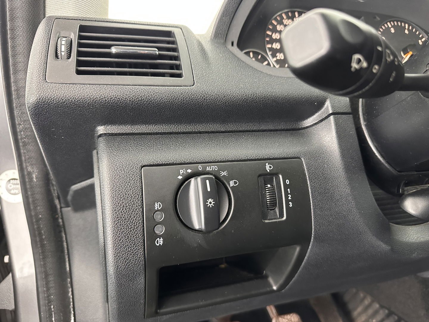Mercedes-Benz A-Klasse 160 Blue Efficiency Business Class *NAVI | AIRCO | COMFORT-SEATS | TOWBAR | 16''ALU *