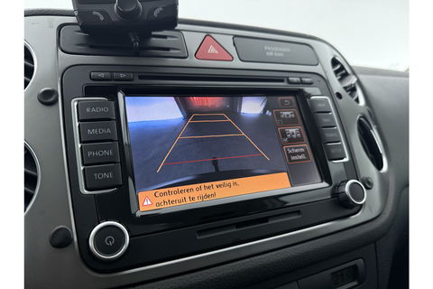 Volkswagen Tiguan 2.0 TDI 4motion 140PK DSG 4x4 Camera Trekhaak Clima Cruise Navigatie 16''LMV