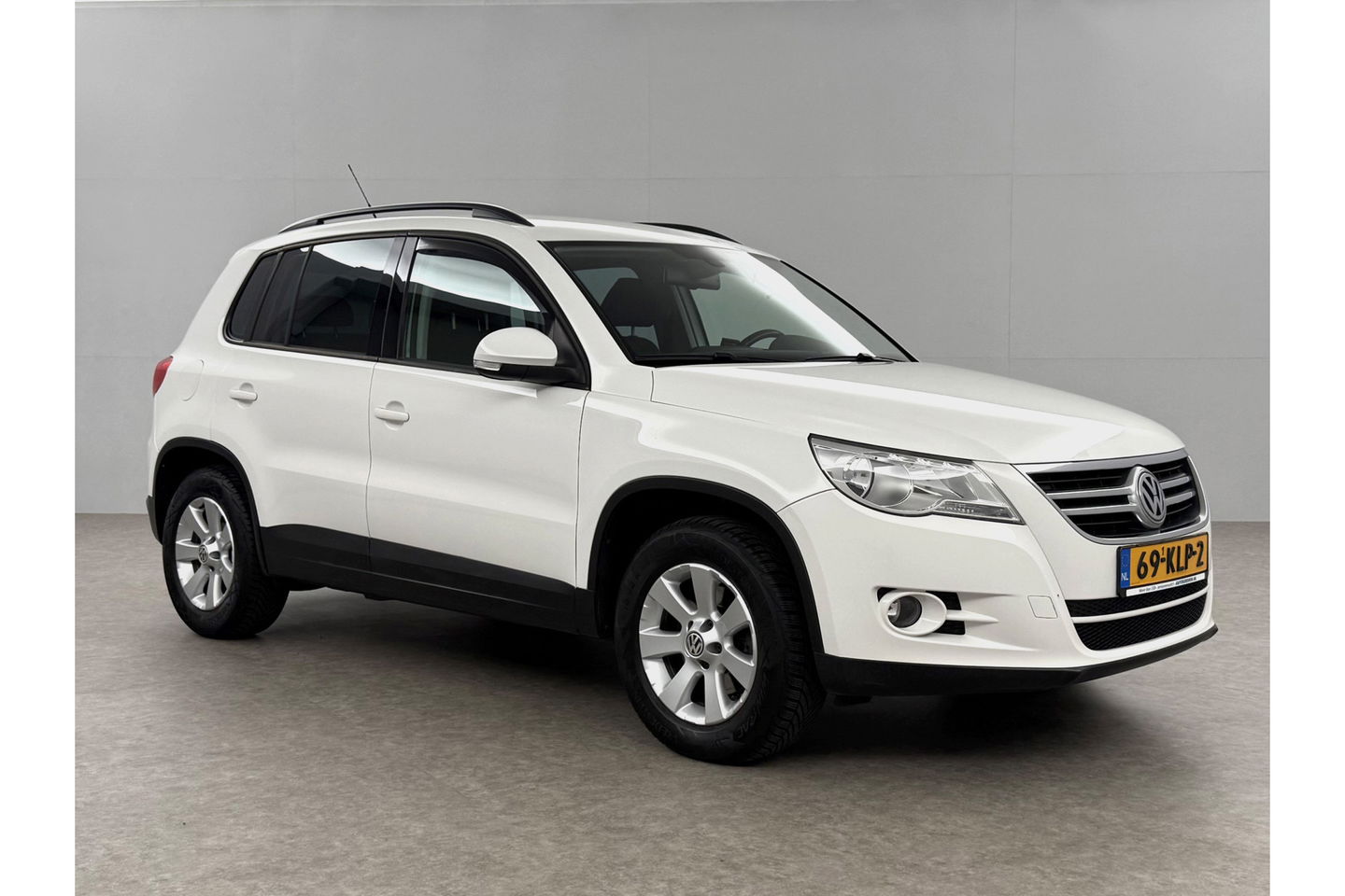 Volkswagen Tiguan 2.0 TDI 4motion 140PK DSG 4x4 Camera Trekhaak Clima Cruise Navigatie 16''LMV