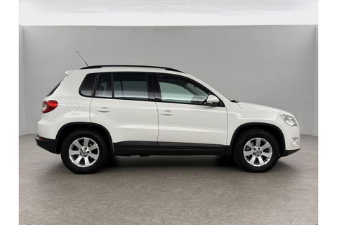 Volkswagen Tiguan 2.0 TDI 4motion 140PK DSG 4x4 Camera Trekhaak Clima Cruise Navigatie 16''LMV
