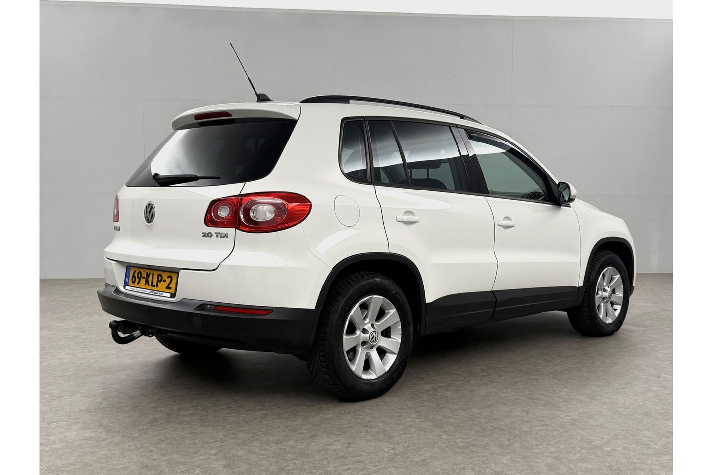 Volkswagen Tiguan 2.0 TDI 4motion 140PK DSG 4x4 Camera Trekhaak Clima Cruise Navigatie 16''LMV