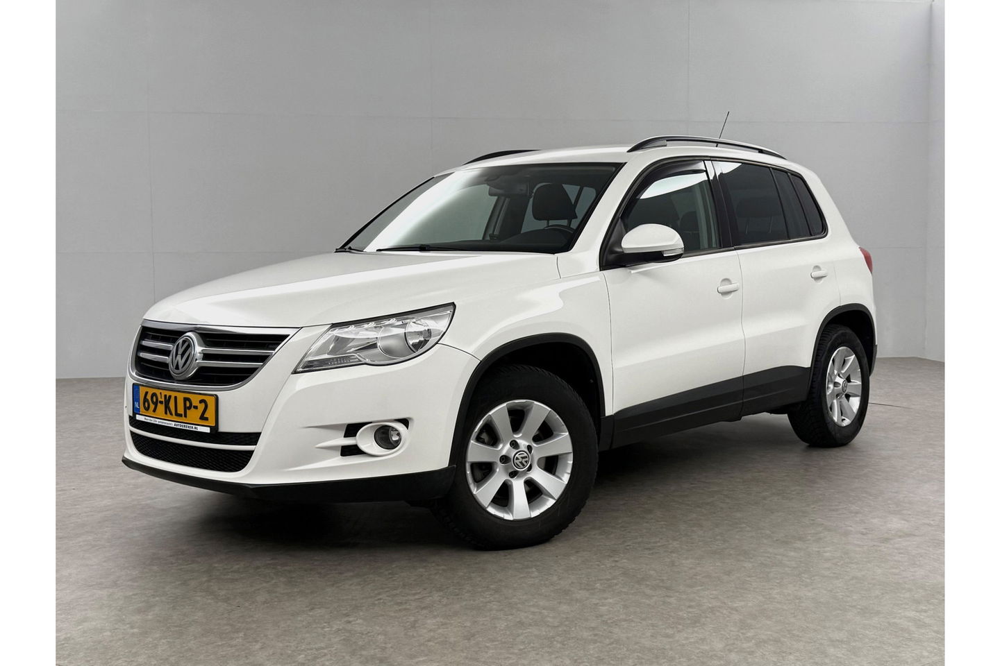Volkswagen Tiguan 2.0 TDI 4motion 140PK DSG 4x4 Camera Trekhaak Clima Cruise Navigatie 16''LMV