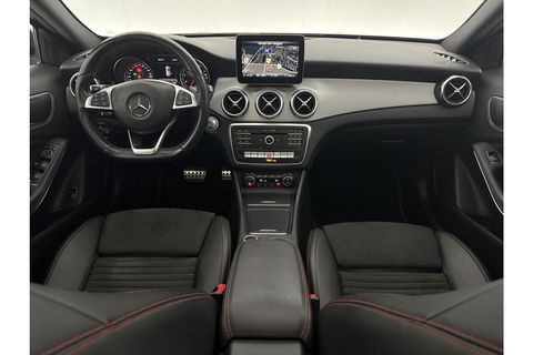 Mercedes-Benz GLA 180 AMG Limited Pano Camera LED Trekhaak Clima Cruise Navi PDC 19''LMV