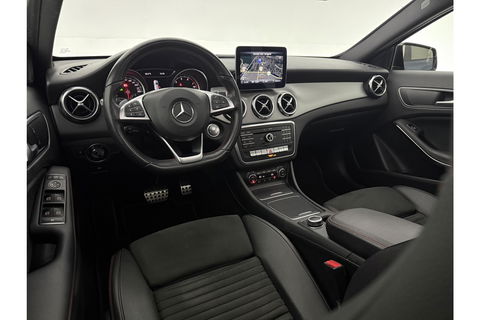 Mercedes-Benz GLA 180 AMG Limited Pano Camera LED Trekhaak Clima Cruise Navi PDC 19''LMV