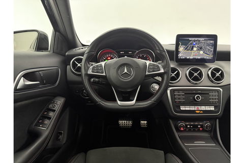 Mercedes-Benz GLA 180 AMG Limited Pano Camera LED Trekhaak Clima Cruise Navi PDC 19''LMV