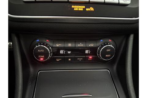 Mercedes-Benz GLA 180 AMG Limited Pano Camera LED Trekhaak Clima Cruise Navi PDC 19''LMV