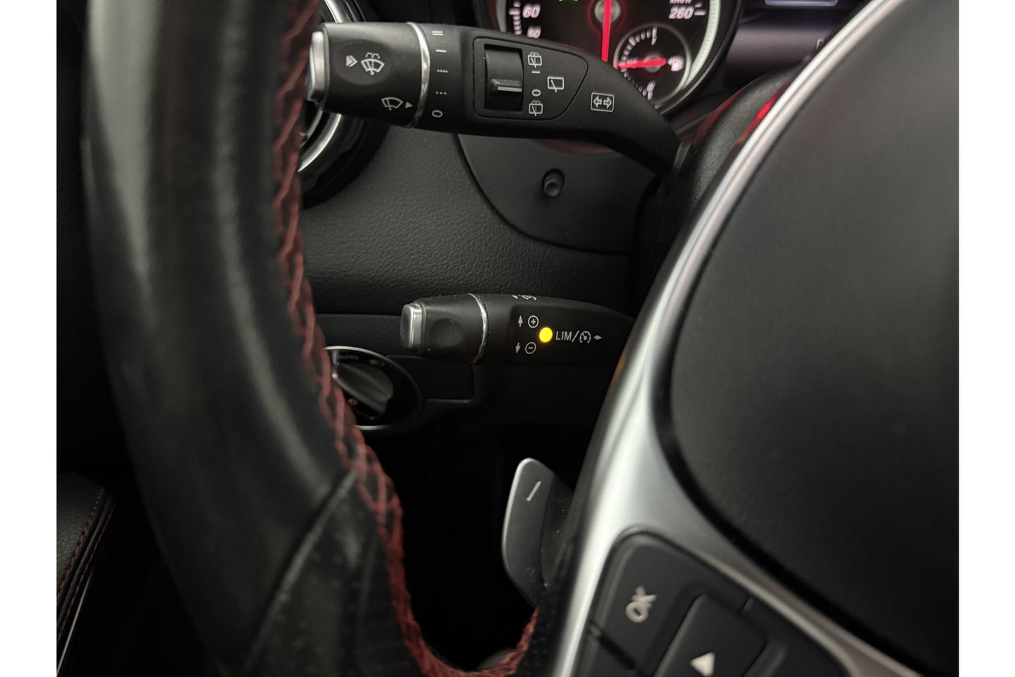 Mercedes-Benz GLA 180 AMG Limited Pano Camera LED Trekhaak Clima Cruise Navi PDC 19''LMV