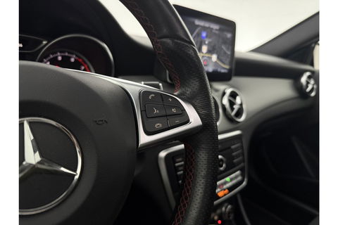 Mercedes-Benz GLA 180 AMG Limited Pano Camera LED Trekhaak Clima Cruise Navi PDC 19''LMV