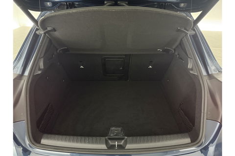 Mercedes-Benz GLA 180 AMG Limited Pano Camera LED Trekhaak Clima Cruise Navi PDC 19''LMV