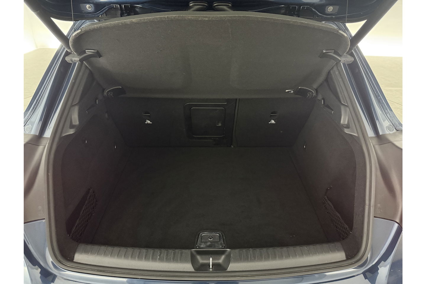 Mercedes-Benz GLA 180 AMG Limited Pano Camera LED Trekhaak Clima Cruise Navi PDC 19''LMV