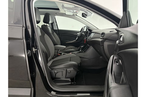 Opel Grandland X 1.2 Turbo Business Elegance Camera Carplay Panoview LED Clima Cruise Navi PDC 18''LMV