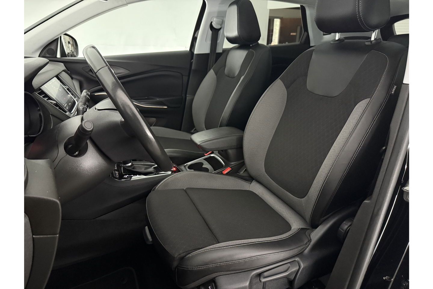 Opel Grandland X 1.2 Turbo Business Elegance Camera Carplay Panoview LED Clima Cruise Navi PDC 18''LMV