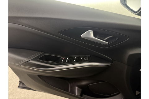 Opel Grandland X 1.2 Turbo Business Elegance Camera Carplay Panoview LED Clima Cruise Navi PDC 18''LMV