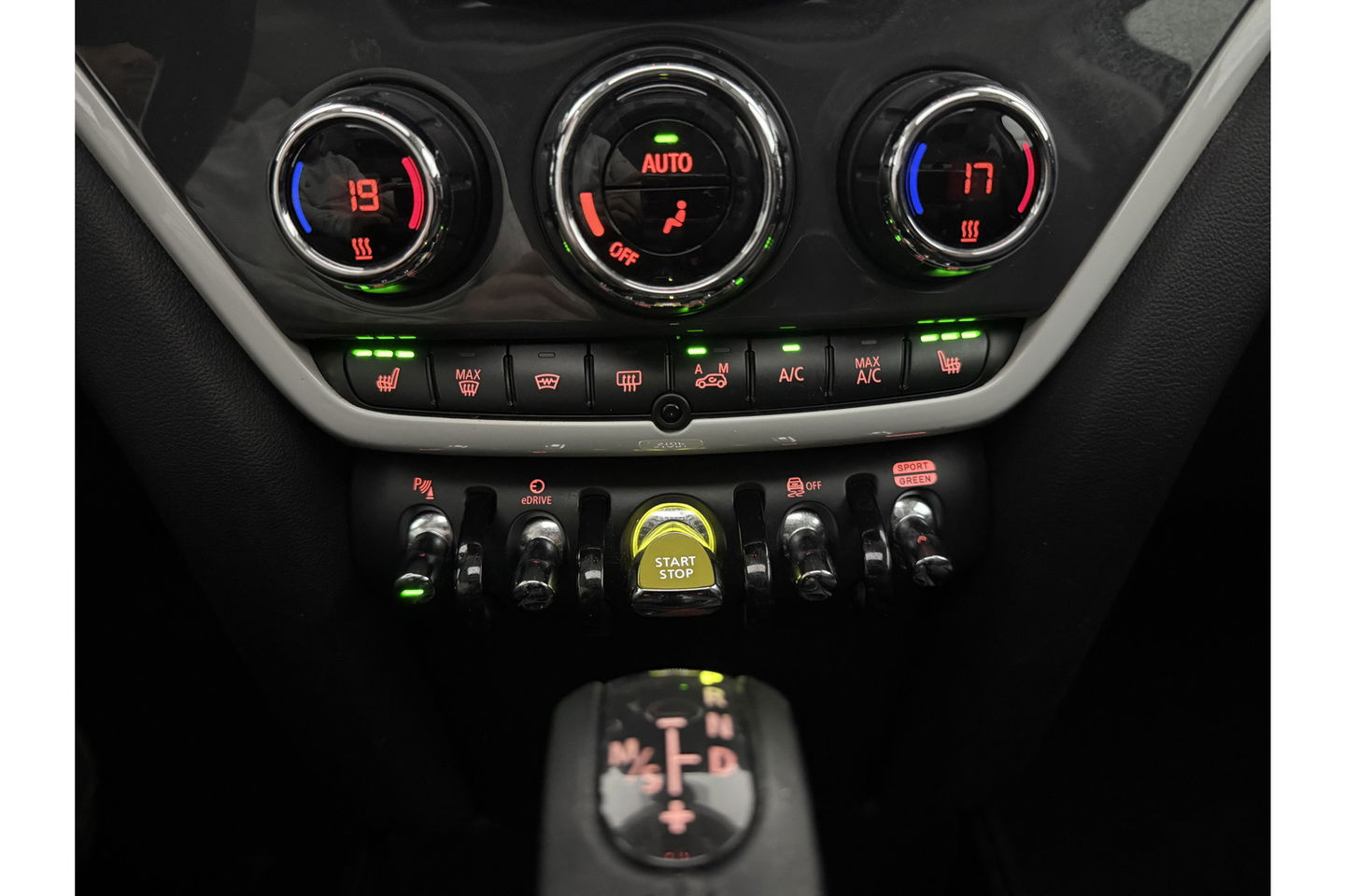 MINI Countryman 2.0 Cooper S E ALL4 Chili 175PK Hybride Pano LED 18"LMV Clima Cruise Navi Leder PDC